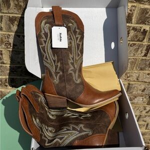 Rolida Brown Two-Tone Western Heeled Boots for Women